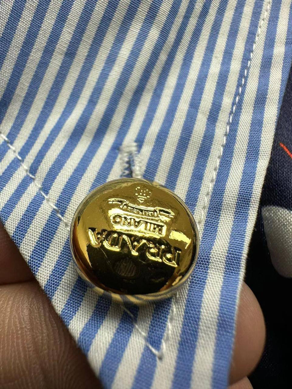 КОСТЮМ PRADA детальное фото