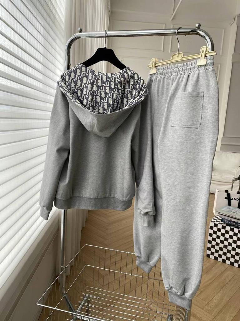 КОСТЮМ ДВУХСТОРОННИЙ CHRISTIAN DIOR детальное фото