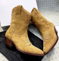 САПОГИ-КАЗАКИ CELINE фото