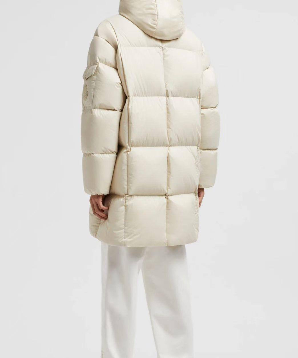 МУЖСКОЙ ПУХОВИК MONCLER детальное фото