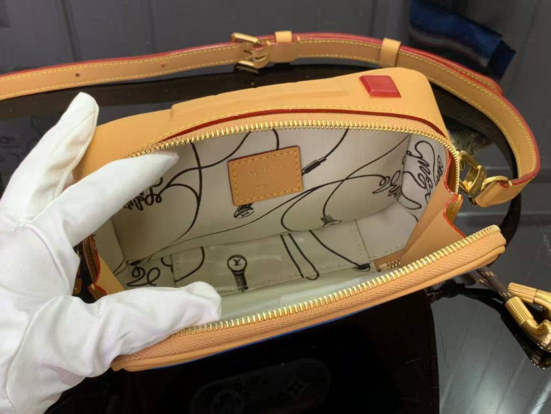 СУМКА LOUIS VUITTON детальное фото