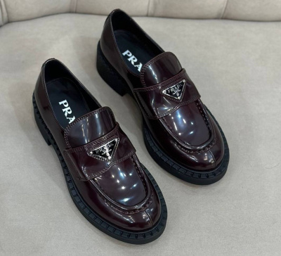 ЛОФЕРЫ PRADA фото