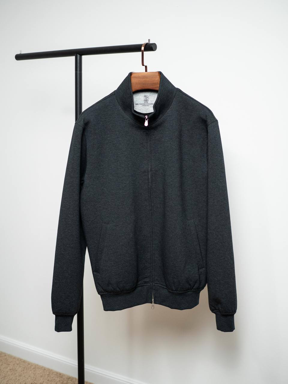 МУЖСКОЙ КОСТЮМ BRUNELLO CUCINELLI детальное фото