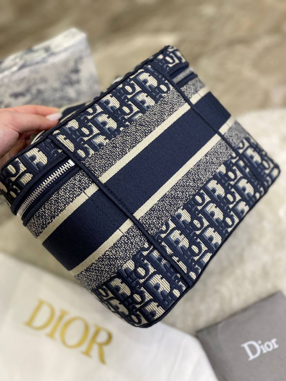 КОСМЕТИЧКА CHRISTIAN DIOR детальное фото