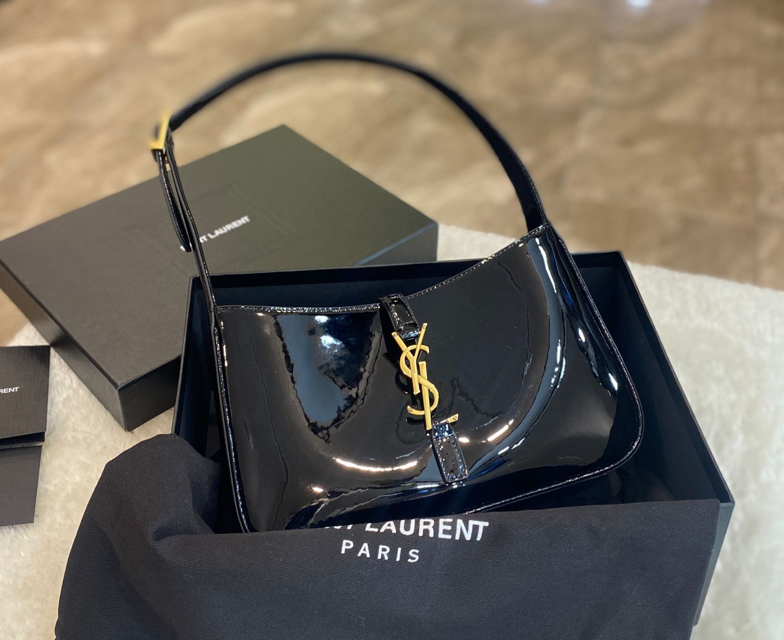 СУМКА SAINT LAURENT детальное фото