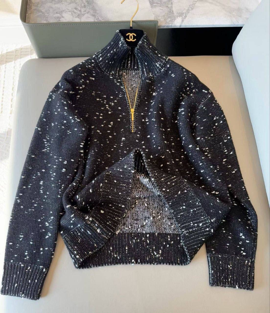 СВИТЕР CHANEL детальное фото