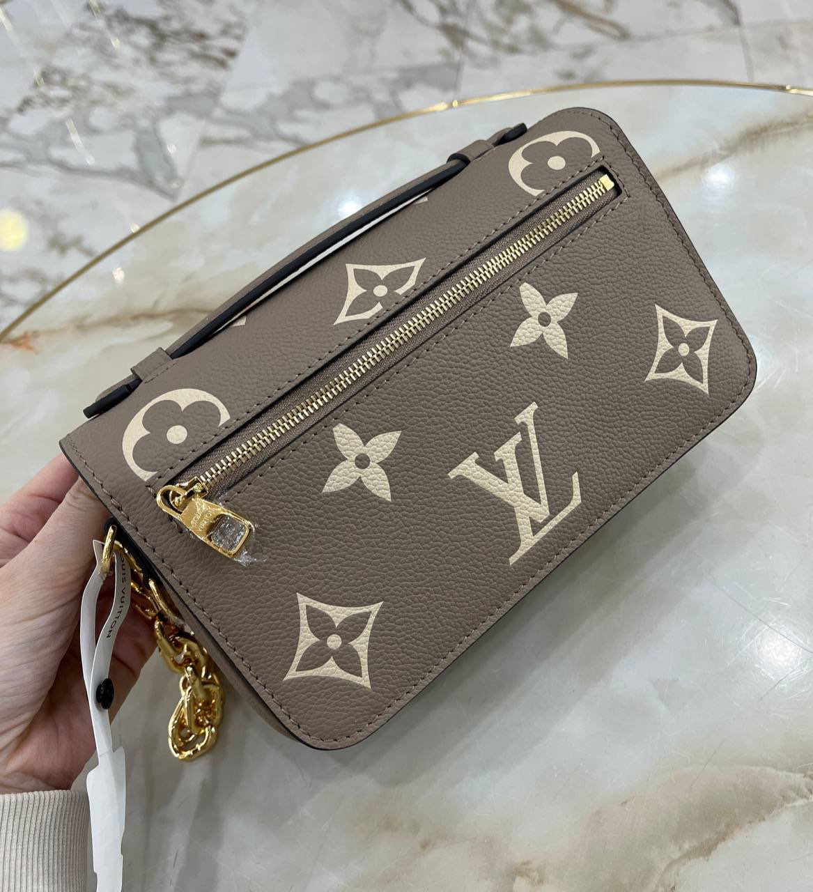 СУМКА LOUIS VUITTON POCHETTE METIS детальное фото