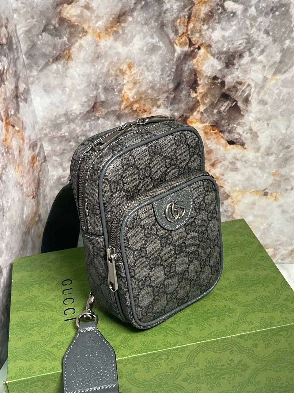 МУЖСКАЯ СУМКА МЕССЕНДЖЕР GUCCI детальное фото