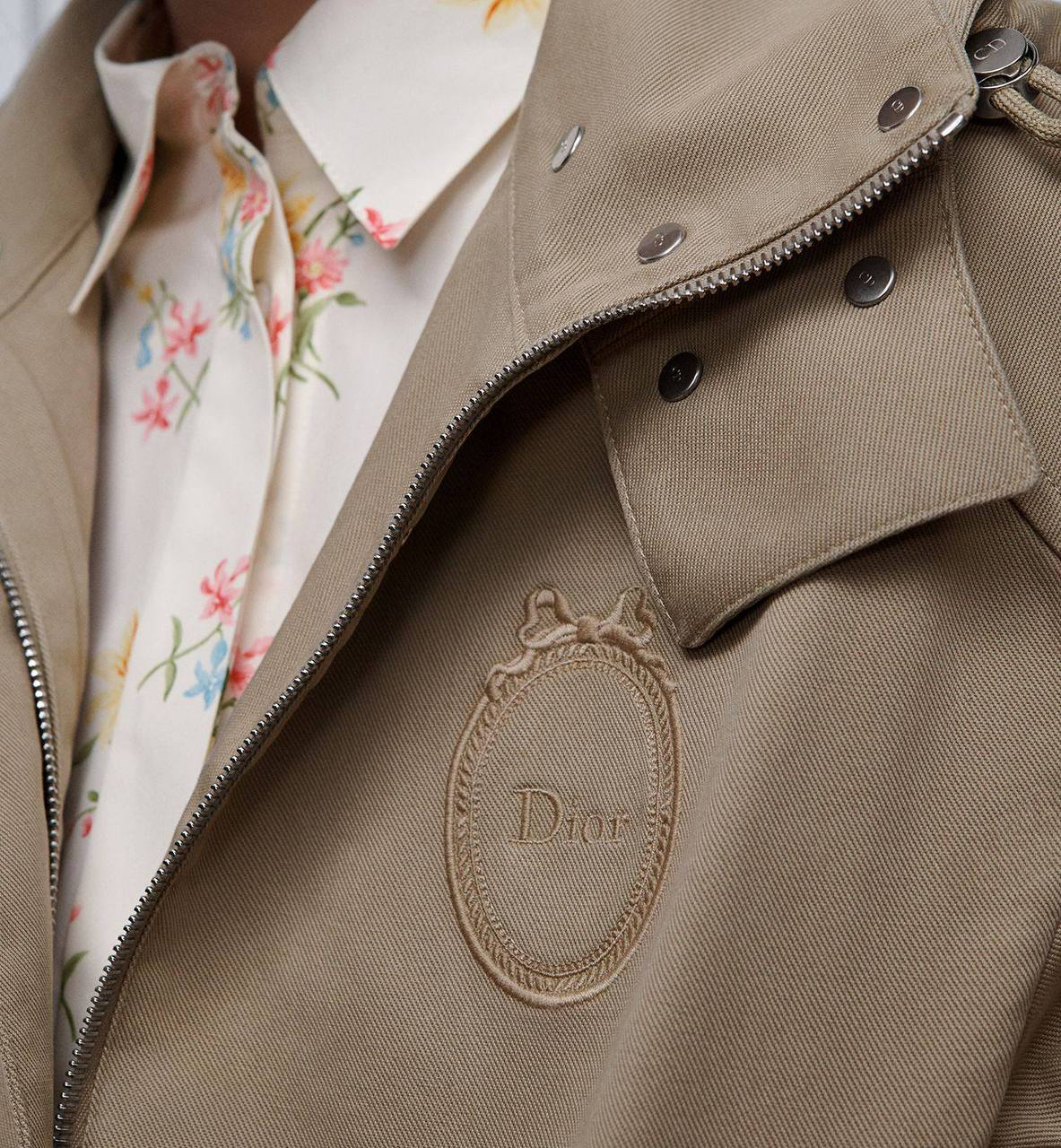 ВЕТРОВКА CHRISTIAN DIOR детальное фото