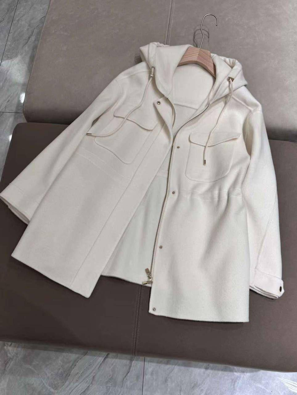КУРТКА LORO PIANA детальное фото