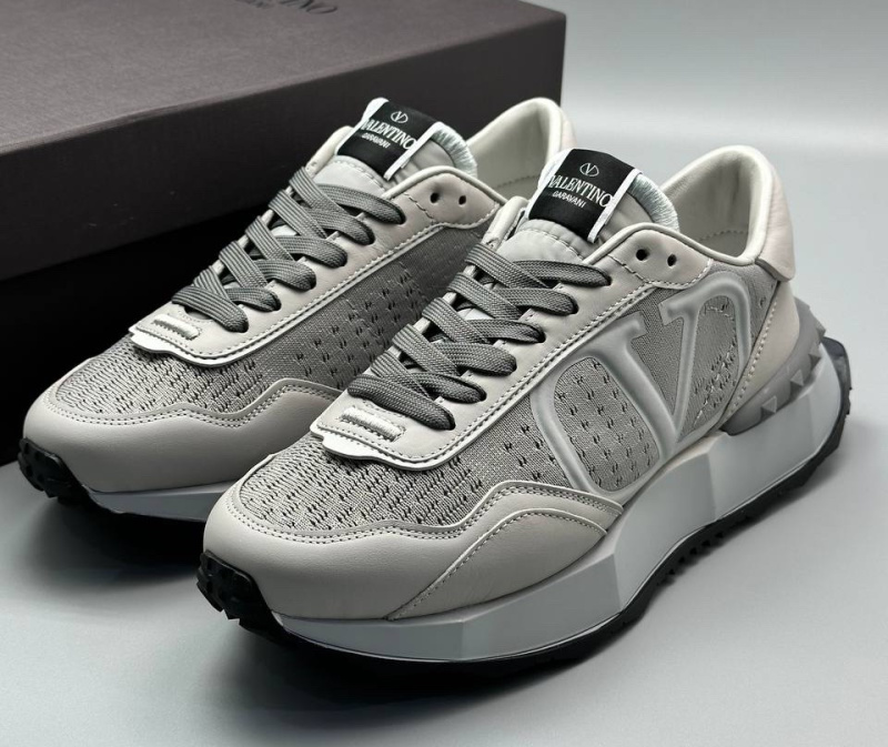 МУЖСКИЕ КРОССОВКИ VALENTINO фото