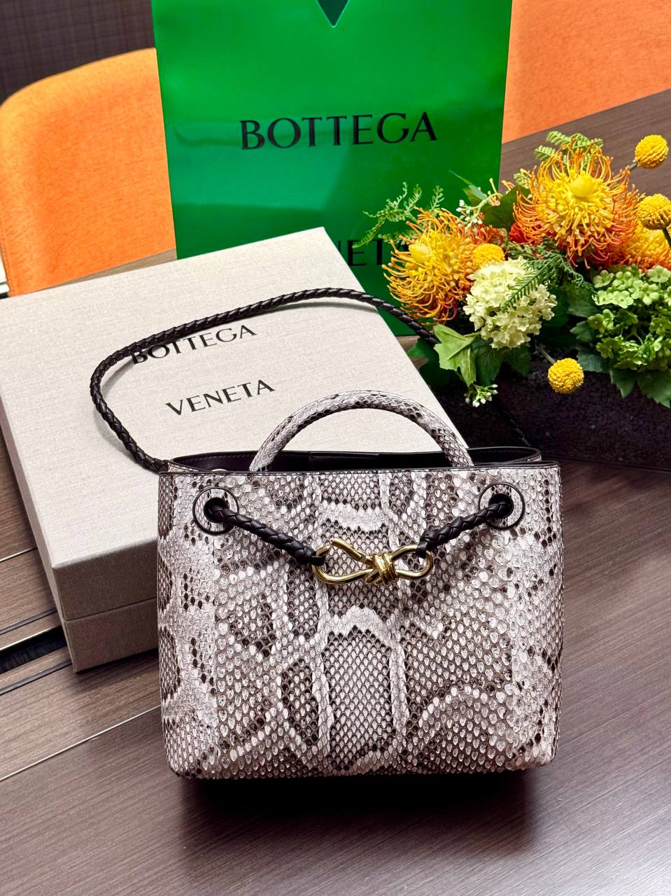 СУМКА BOTTEGA VENETA ANDIAMO SHOULDER BAG PYTHON детальное фото