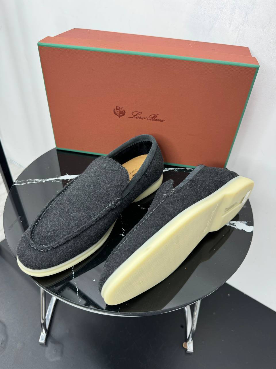 МУЖСКИЕ ЛОФЕРЫ LORO PIANA детальное фото