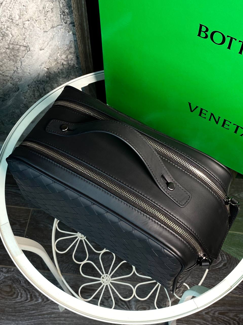МУЖСКОЙ НЕСЕССЕР КОСМЕТИЧКА BOTTEGA VENETA детальное фото