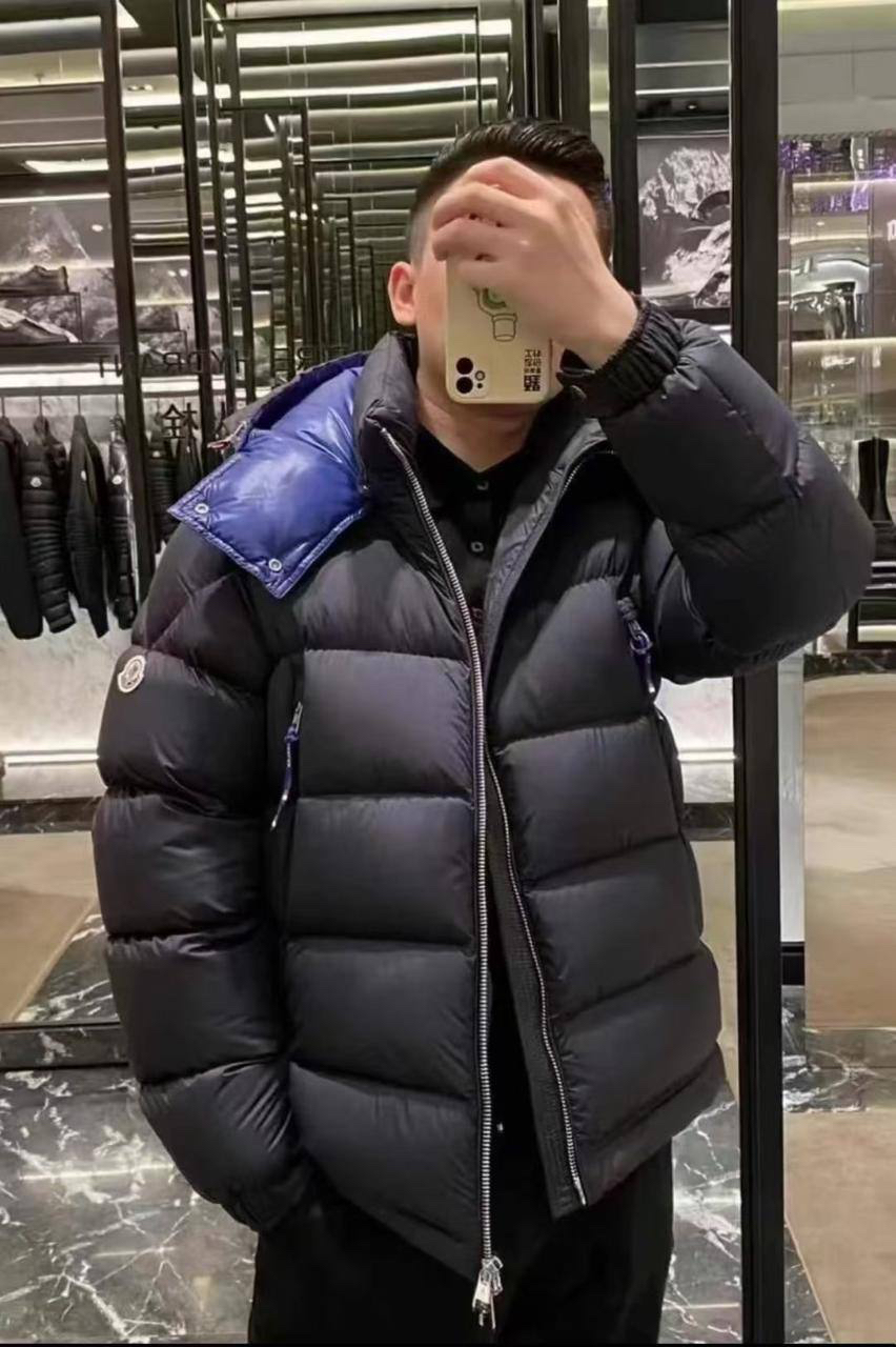 МУЖСКОЙ ПУХОВИК MONCLER детальное фото