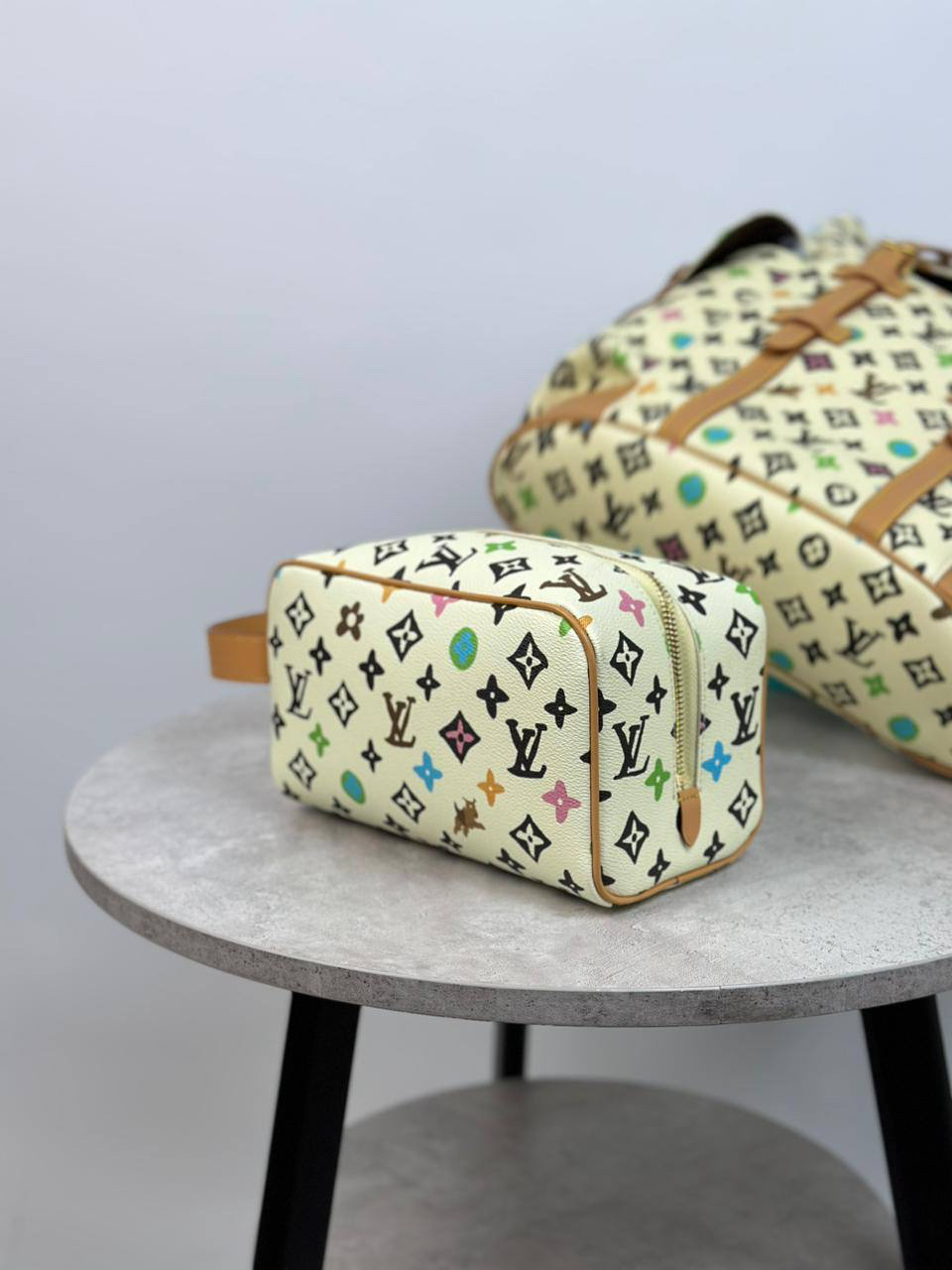 НЕСЕССЕР КОСМЕТИЧКА LOUIS VUITTON детальное фото