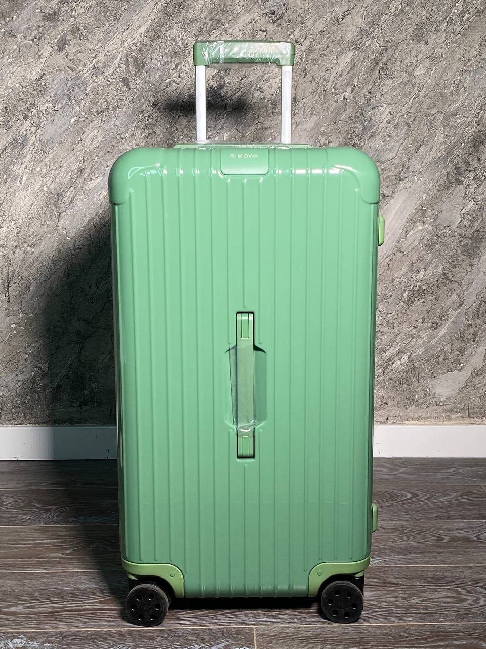 ЧЕМОДАН RIMOWA детальное фото