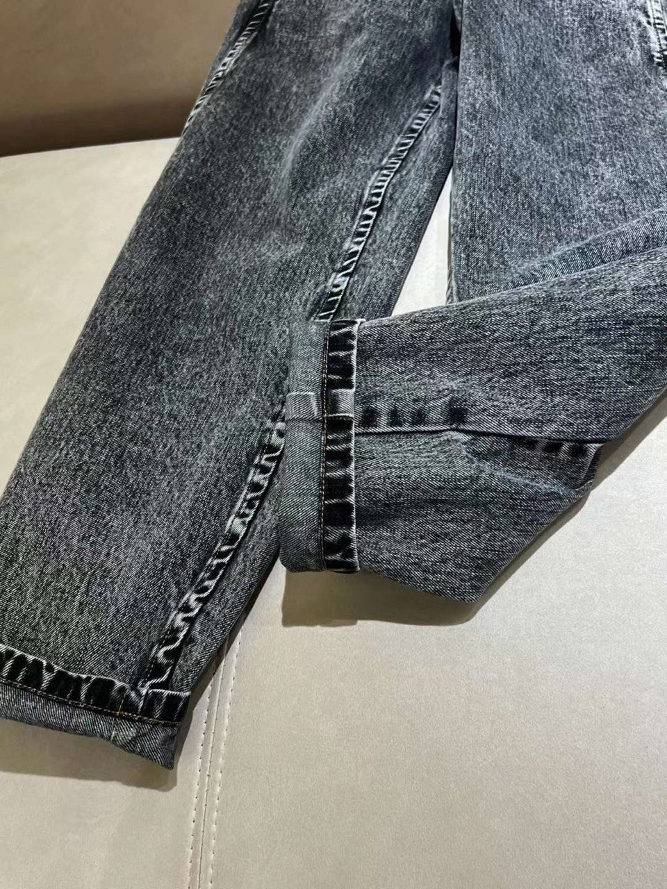 ДЖИНСЫ BRUNELLO CUCINELLI детальное фото