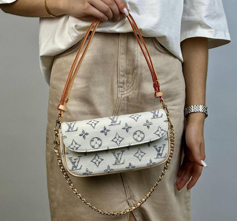 СУМКА LOUIS VUITTON фото