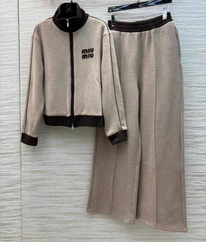 КОСТЮМ MIU MIU фото