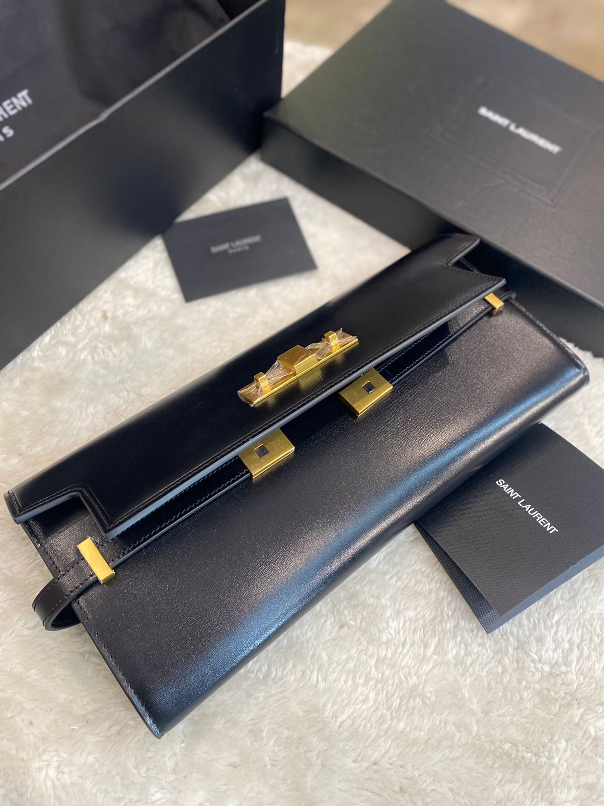 КЛАТЧ SAINT LAURENT MANHATTAN детальное фото
