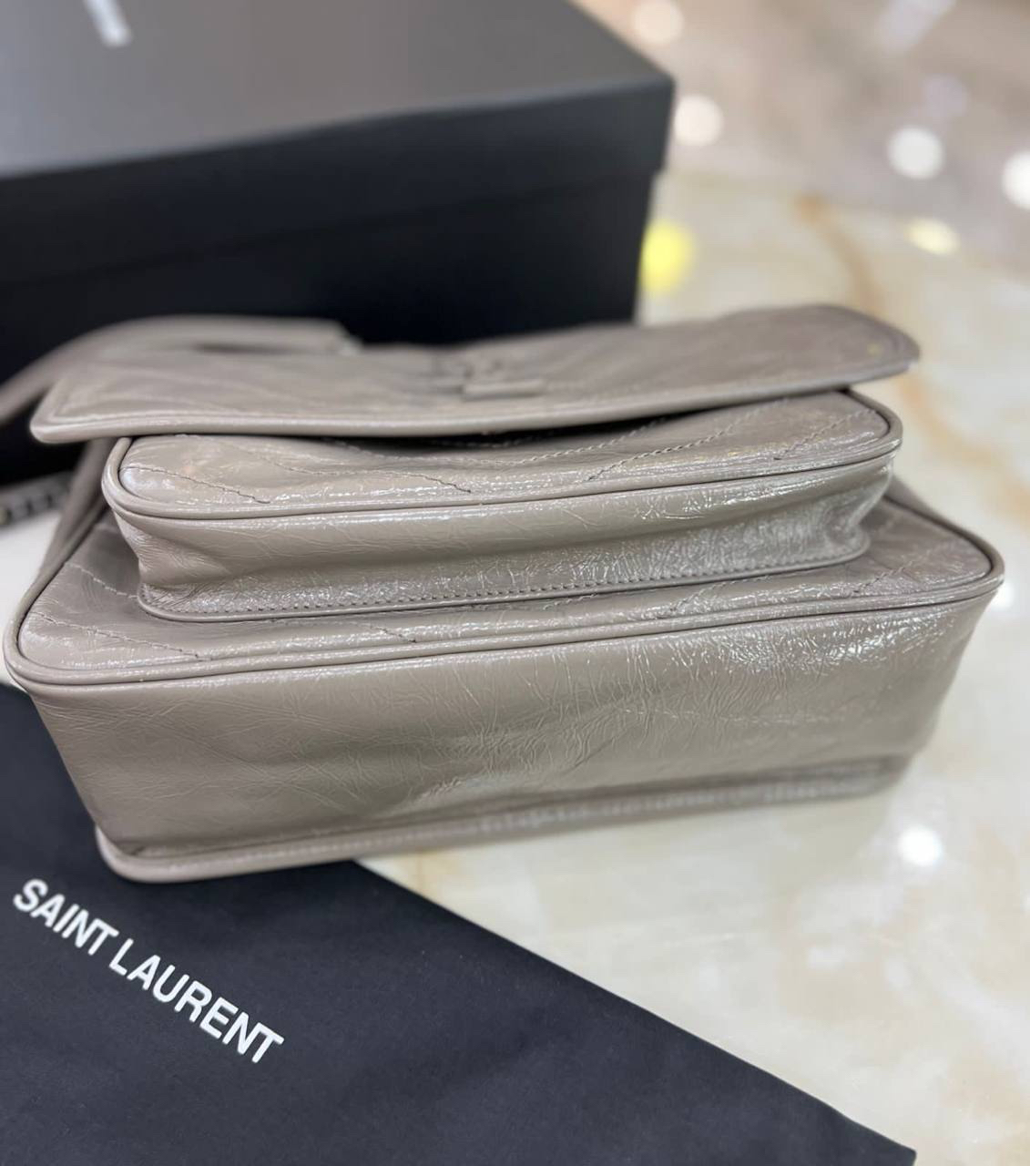 СУМКА SAINT LAURENT NIKI MEDIUM детальное фото