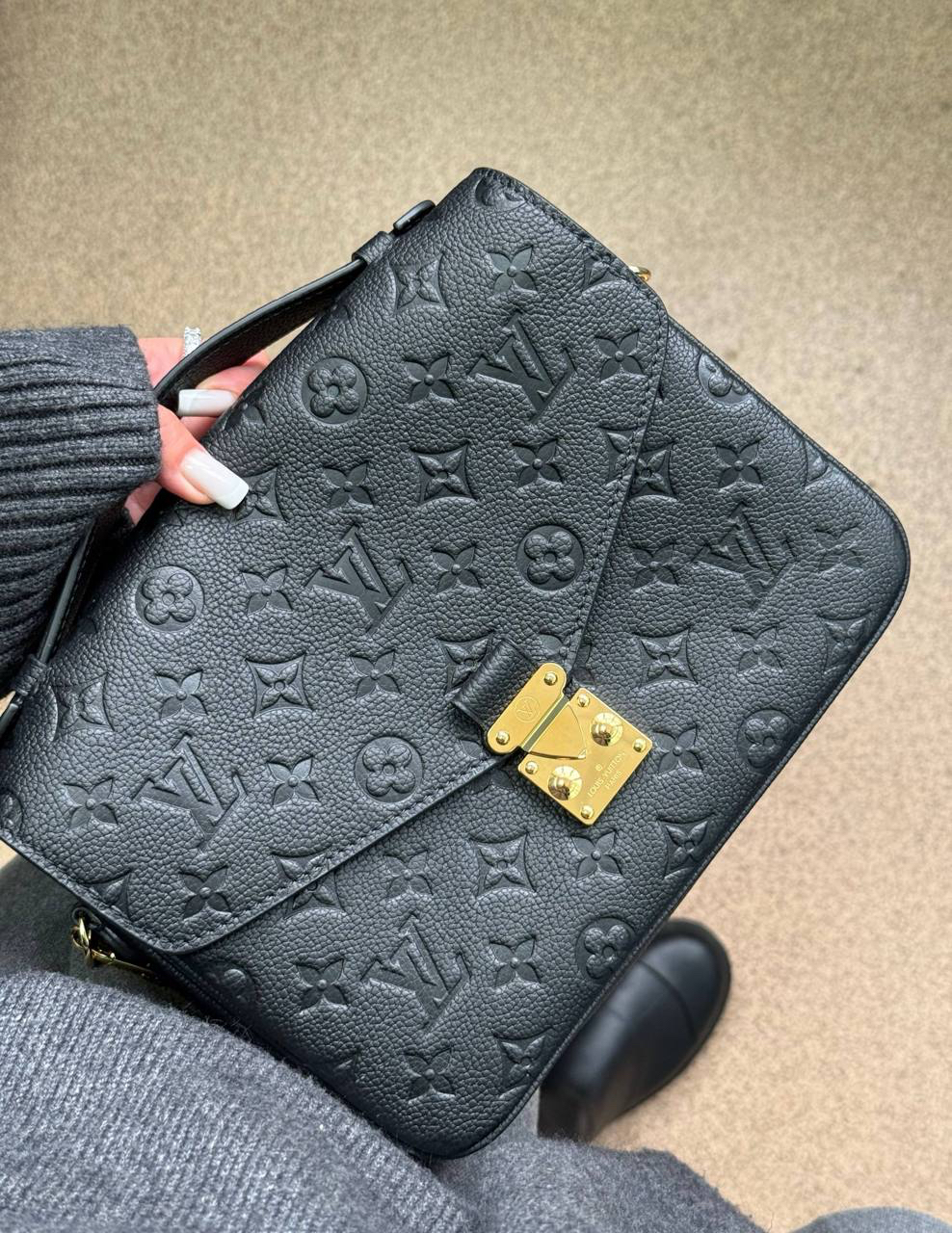 СУМКА LOUIS VUITTON POCHETTE METIS детальное фото