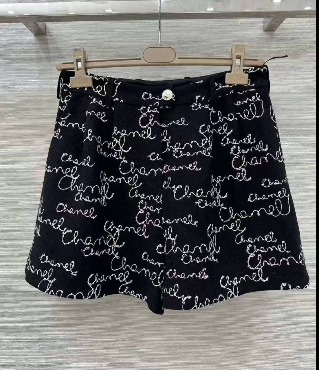 КОСТЮМ CHANEL детальное фото