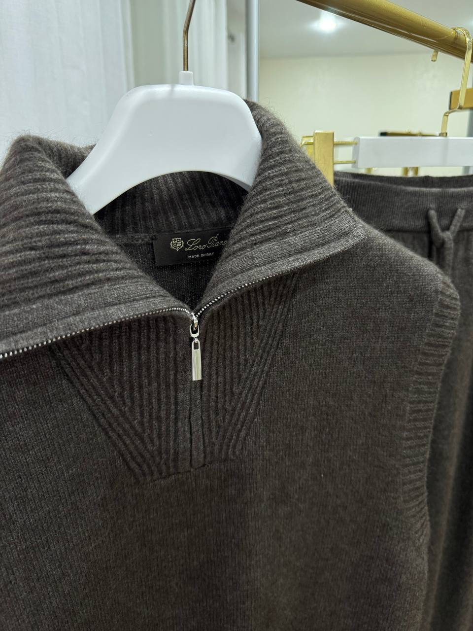 КОСТЮМ LORO PIANA детальное фото