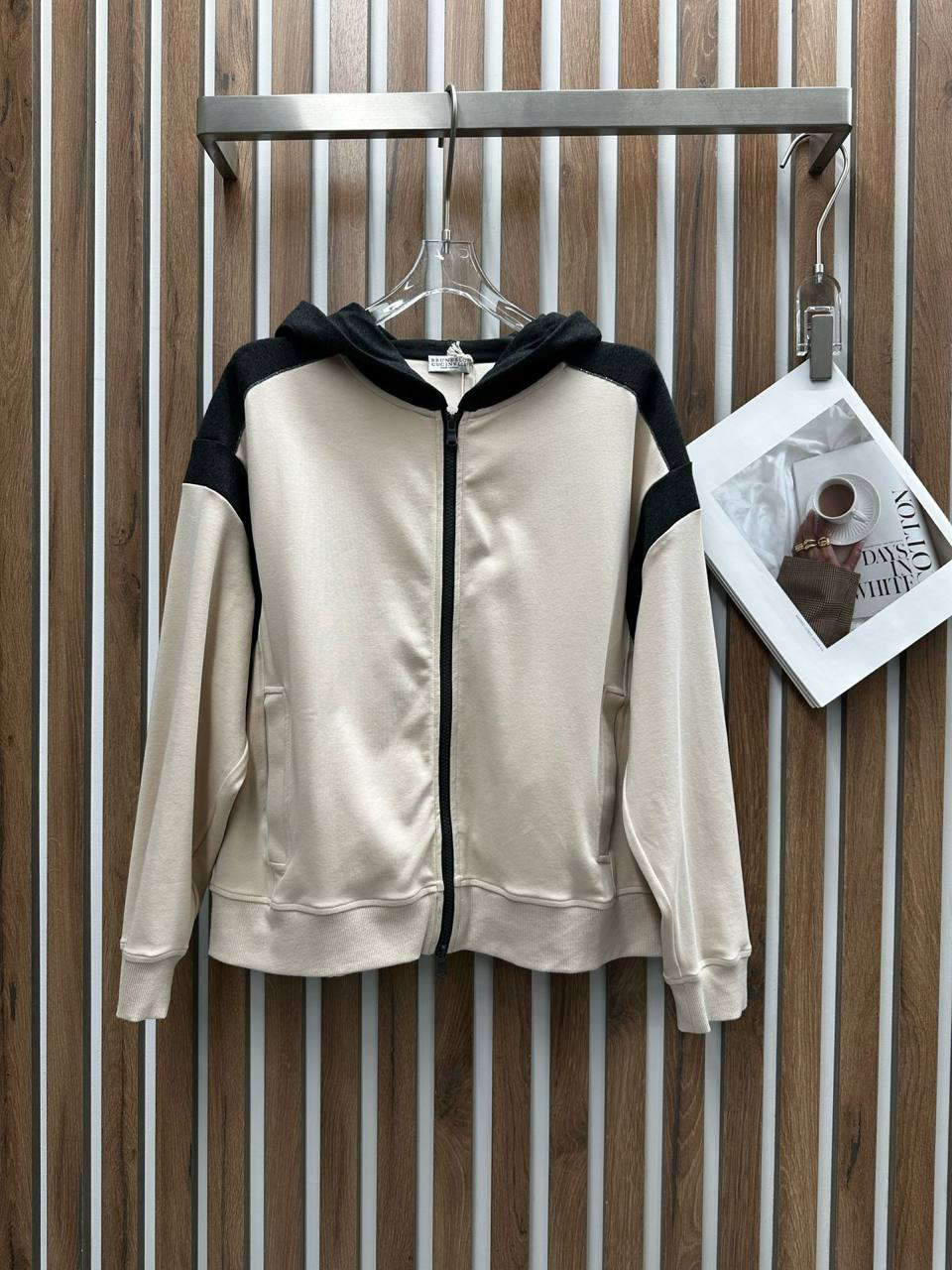 КОСТЮМ BRUNELLO CUCINELLI детальное фото