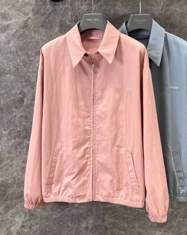 ВЕТРОВКА PRADA фото