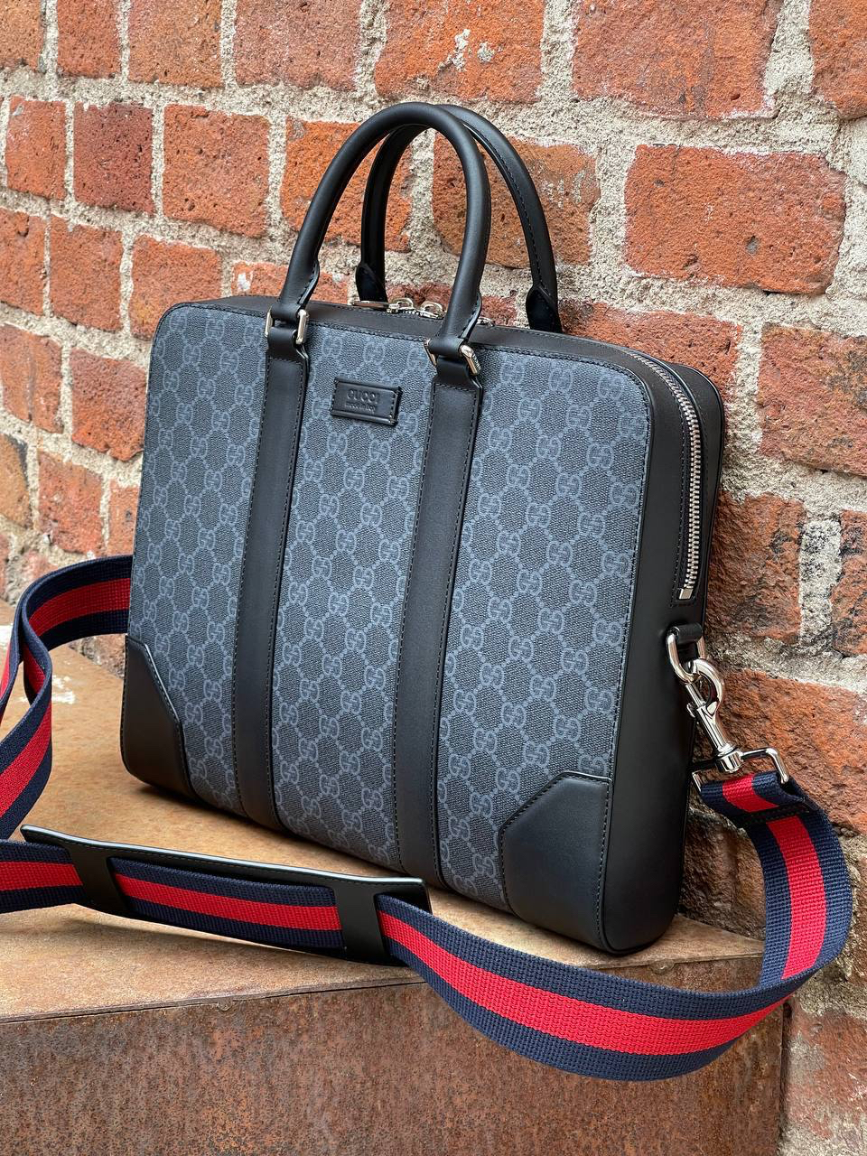 МУЖСКОЙ ПОРТФЕЛЬ GUCCI детальное фото