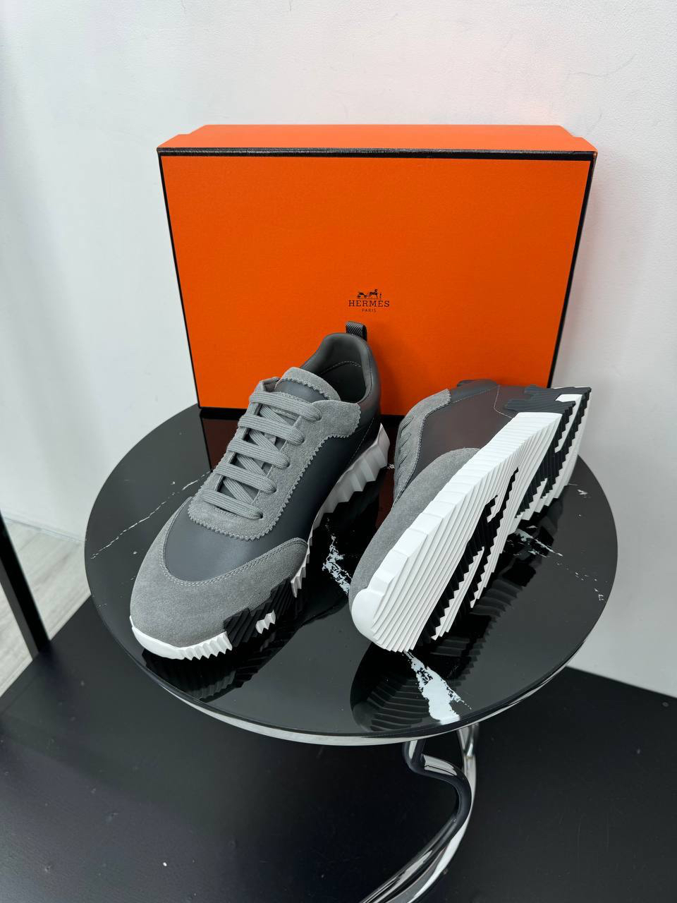 МУЖСКИЕ КРОССОВКИ HERMES детальное фото