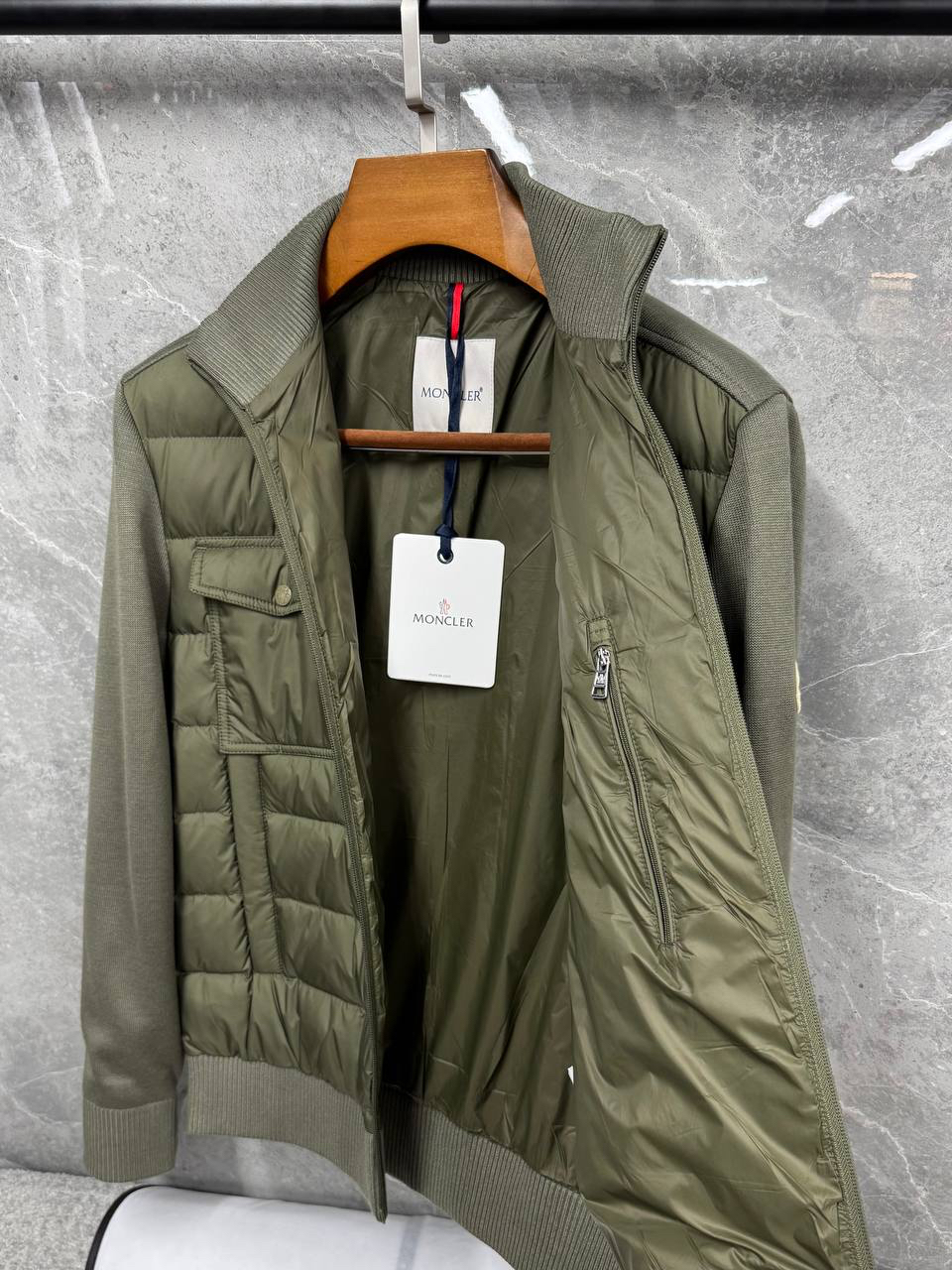 МУЖСКАЯ КУРТКА MONCLER детальное фото