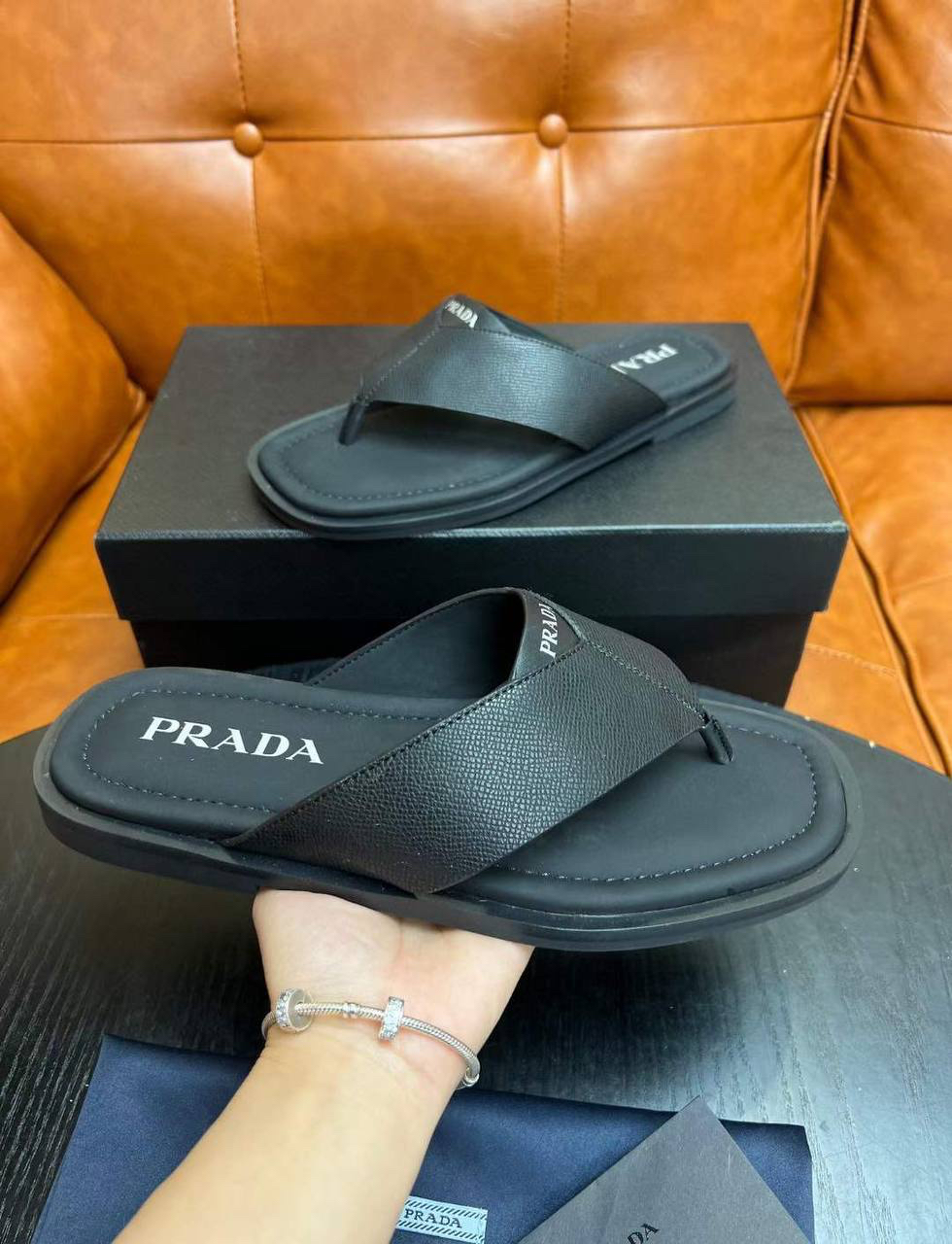МУЖСКИЕ ШЛЕПКИ PRADA детальное фото