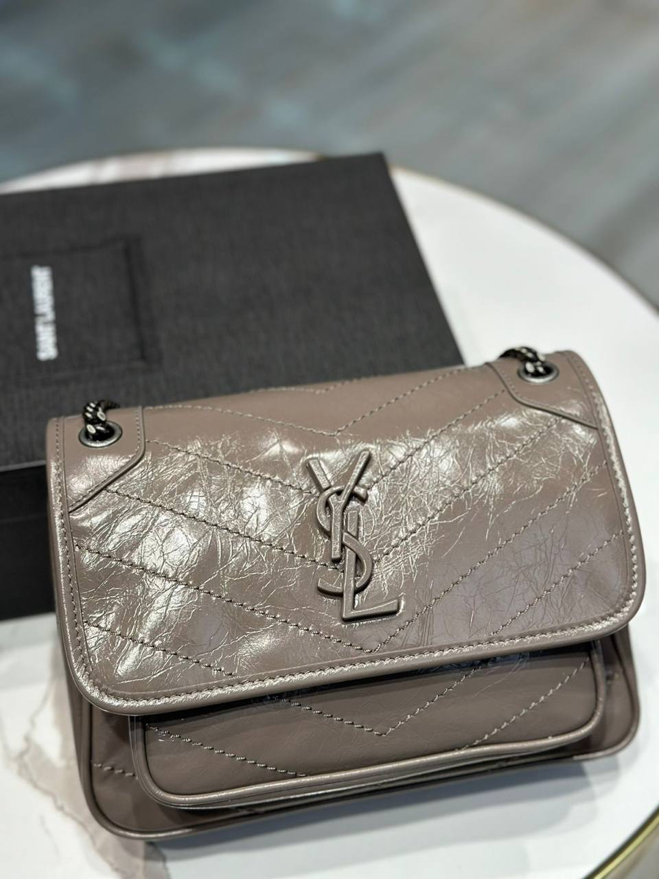 СУМКА SAINT LAURENT NIKI SMALL детальное фото