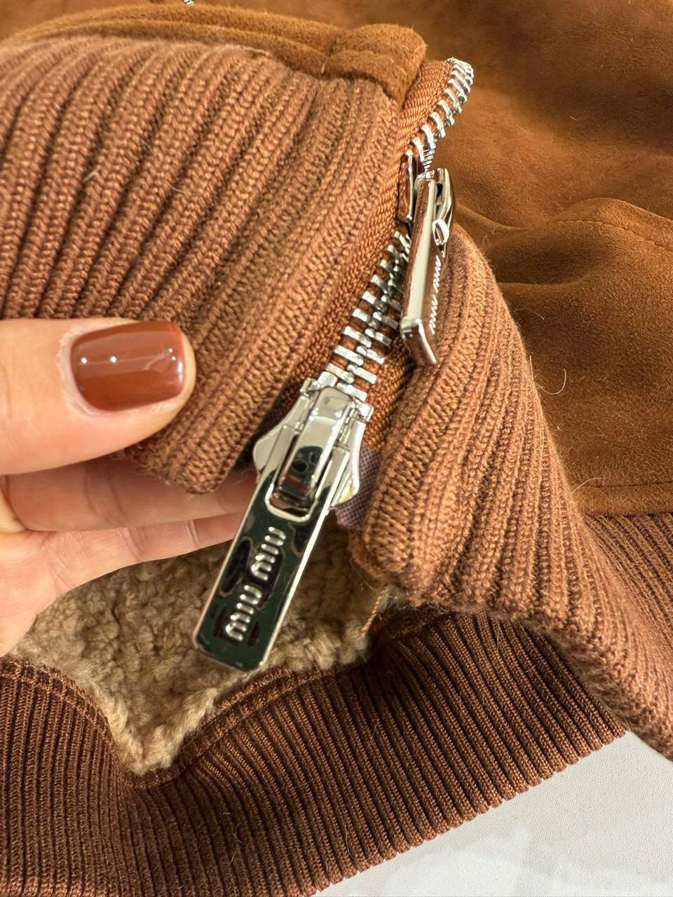 БОМБЕР МЕХОВОЙ MIU MIU детальное фото