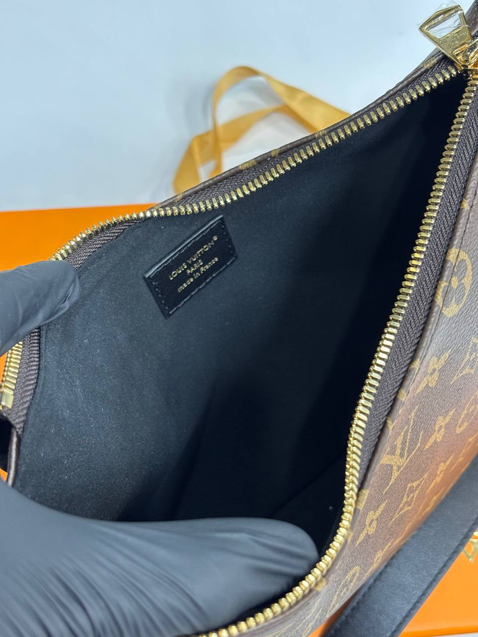 СУМКА LOUIS VUITTON детальное фото