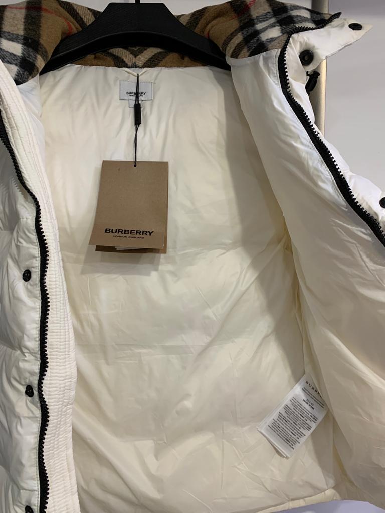 ЖИЛЕТКА BURBERRY детальное фото