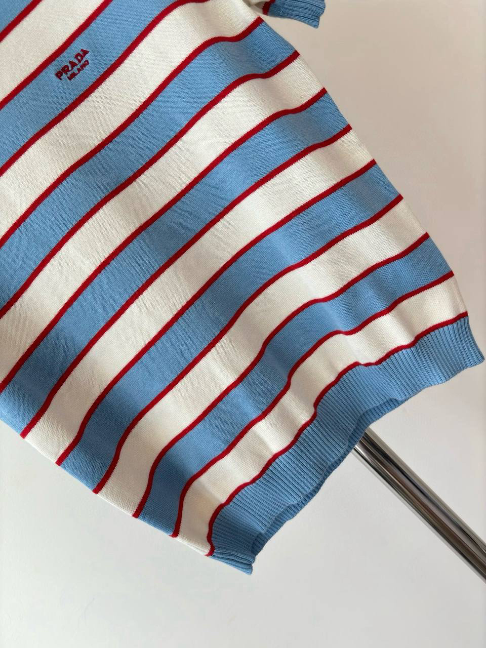 ФУТБОЛКА PRADA детальное фото