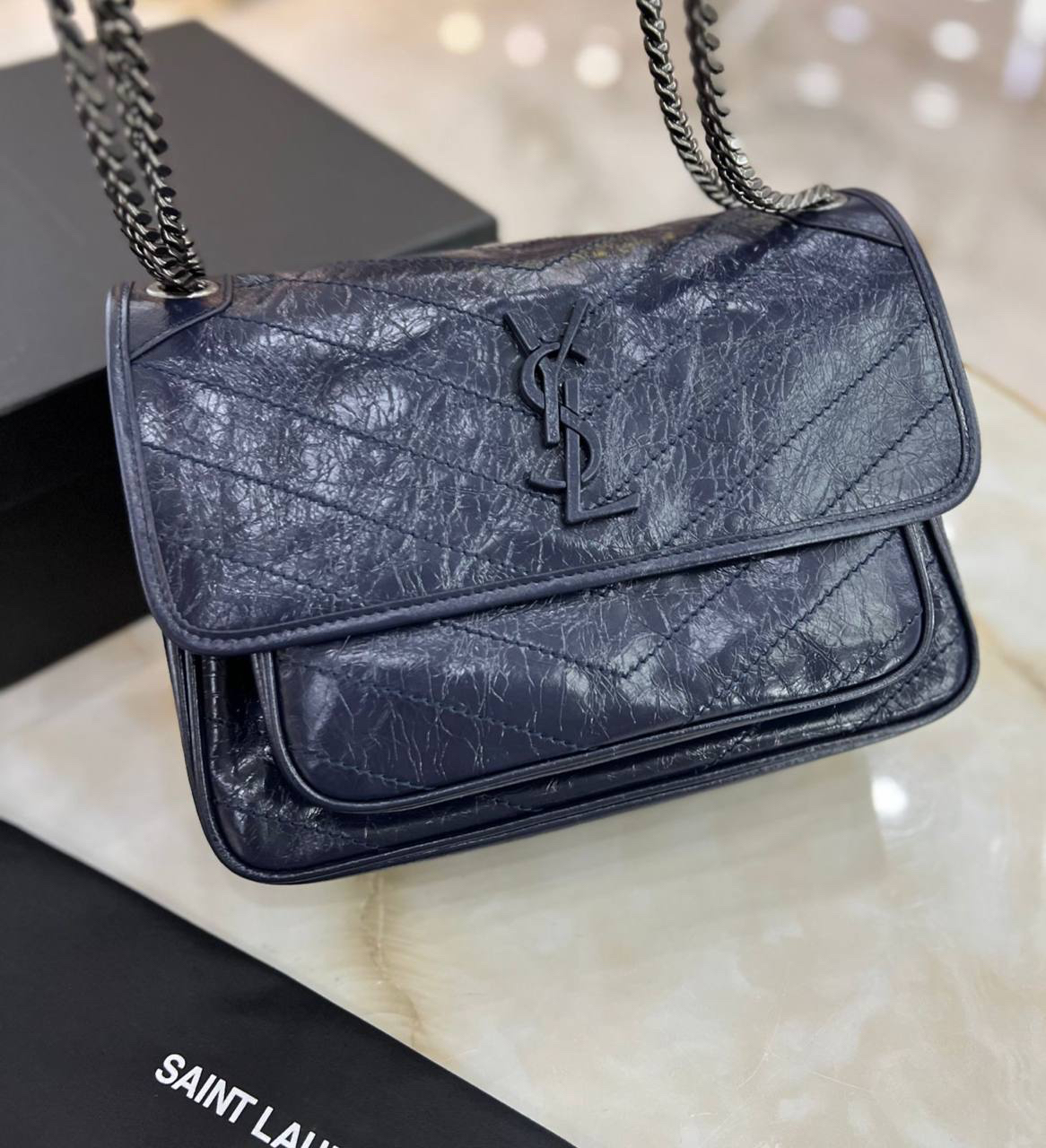 СУМКА SAINT LAURENT NIKI MEDIUM детальное фото