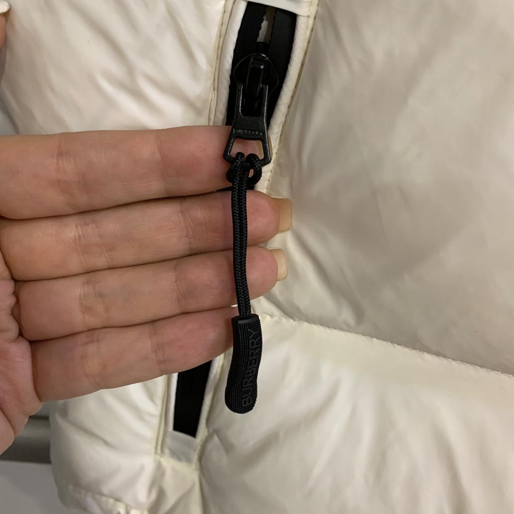 ЖИЛЕТКА BURBERRY детальное фото