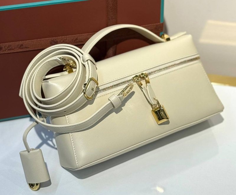 СУМКА LORO PIANA фото