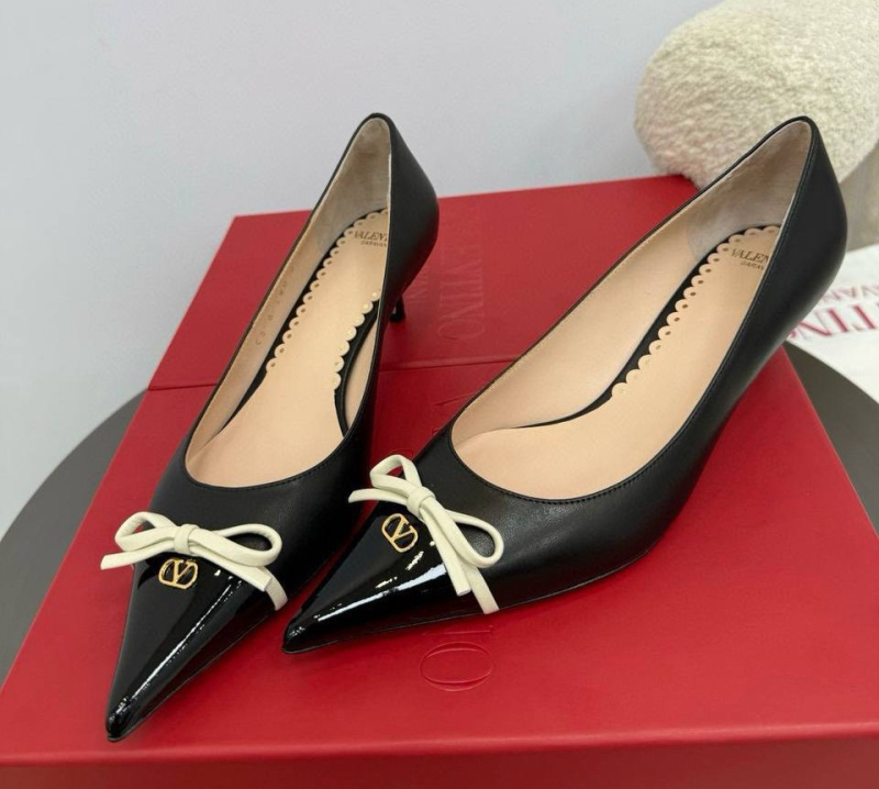 ТУФЛИ VALENTINO фото