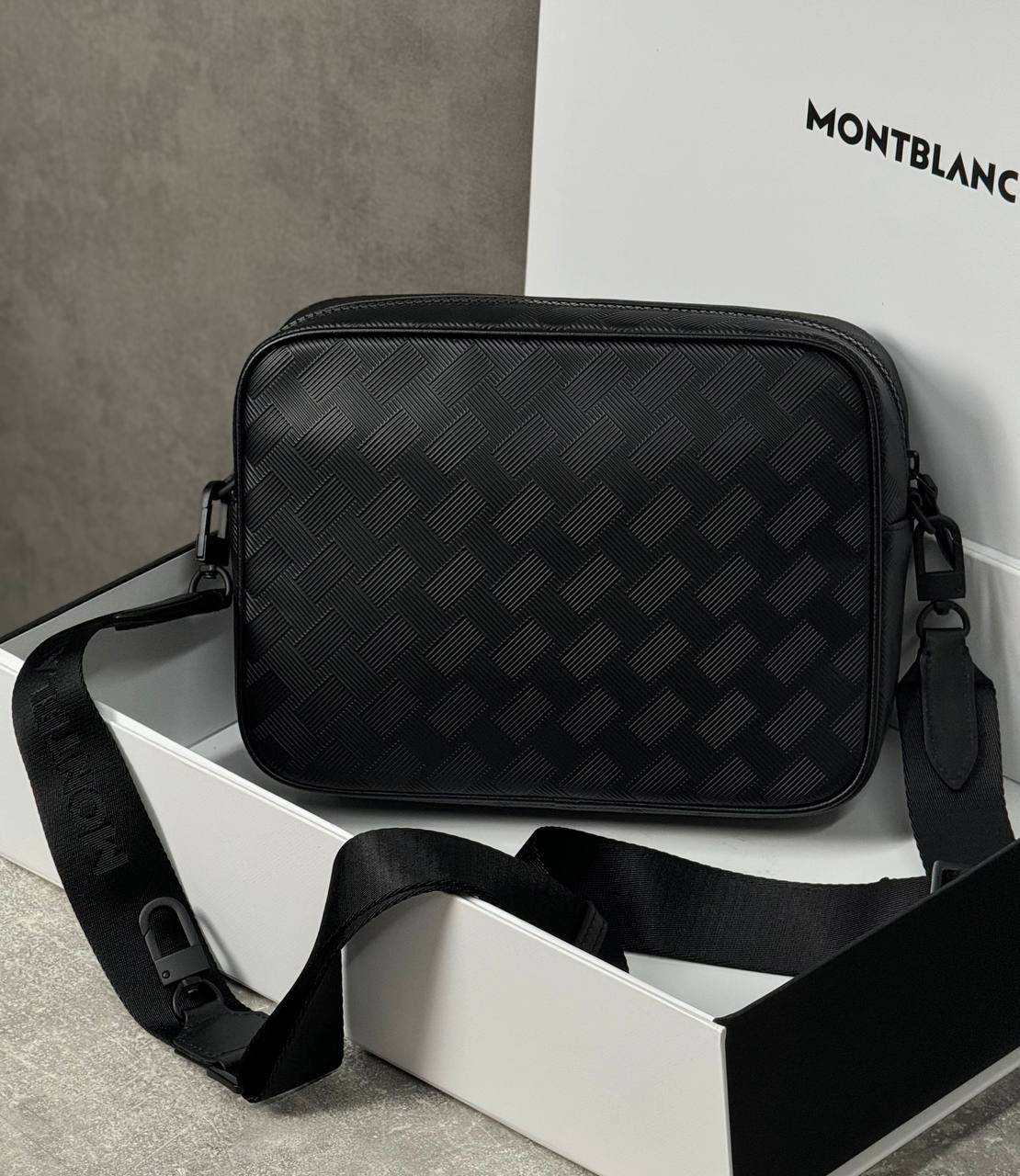 МУЖСКАЯ СУМКА МЕССЕНДЖЕР MONTBLANC детальное фото