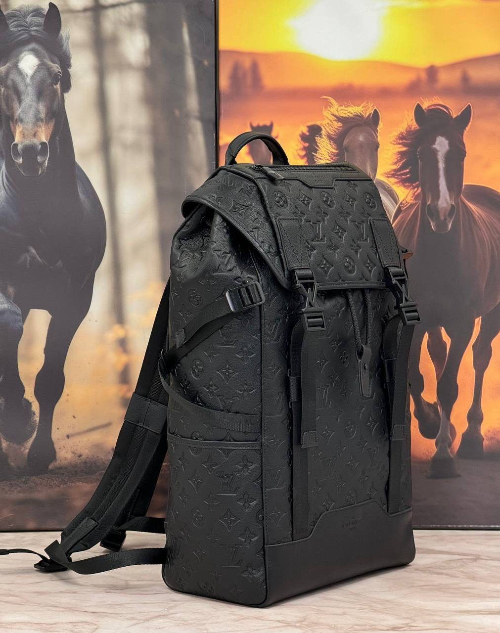 МУЖСКОЙ РЮКЗАК LOUIS VUITTON детальное фото