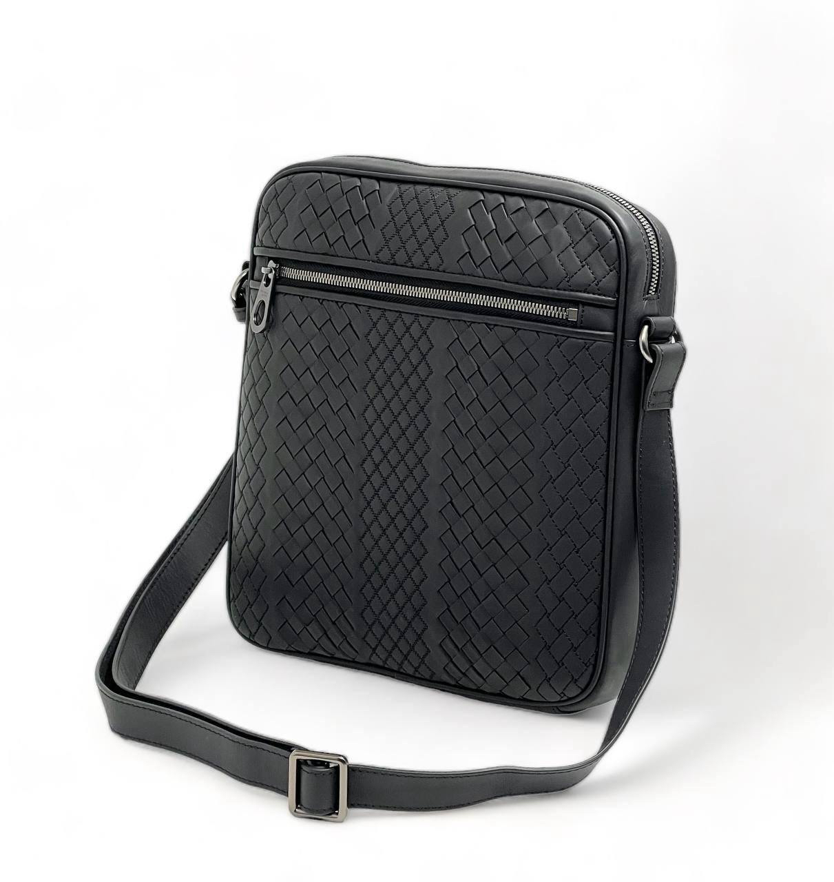 МУЖСКАЯ СУМКА МЕССЕНДЖЕР BOTTEGA VENETA детальное фото