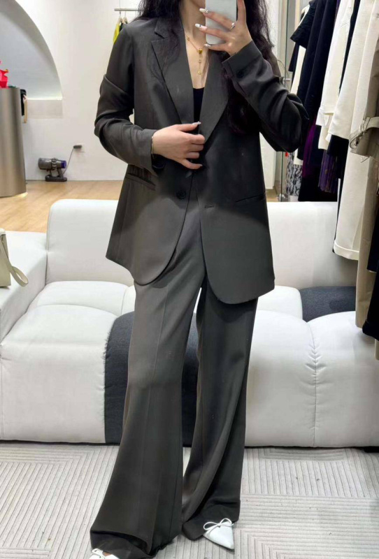 КОСТЮМ CHRISTIAN DIOR фото