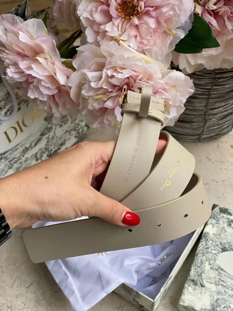 ЖЕНСКИЙ РЕМЕНЬ CHRISTIAN DIOR детальное фото