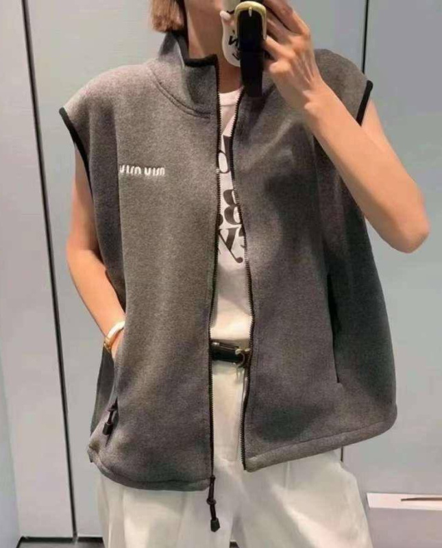 ЖИЛЕТ MIU MIU фото